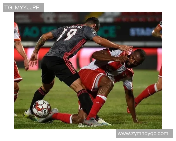 啊维斯与本菲卡的激烈对决谁能在赛场上笑到最后